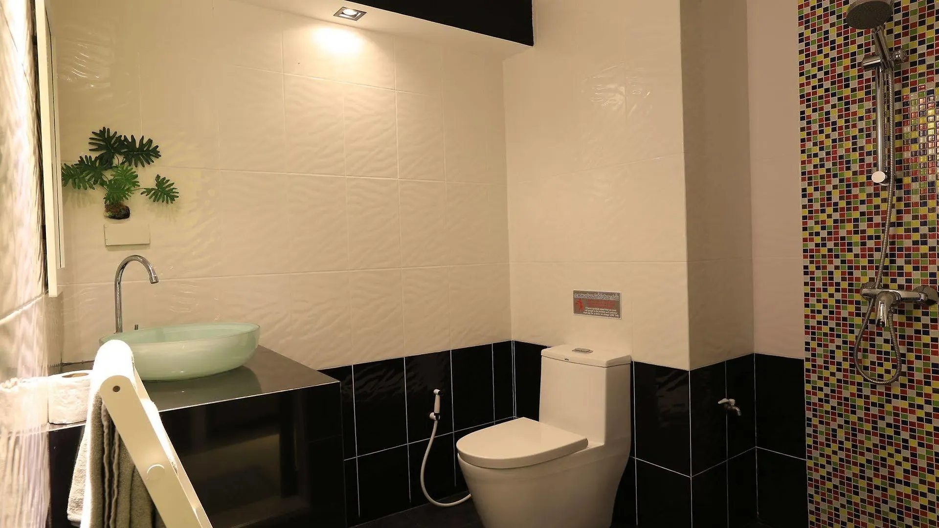 קו טאו Chaantalay Hotel